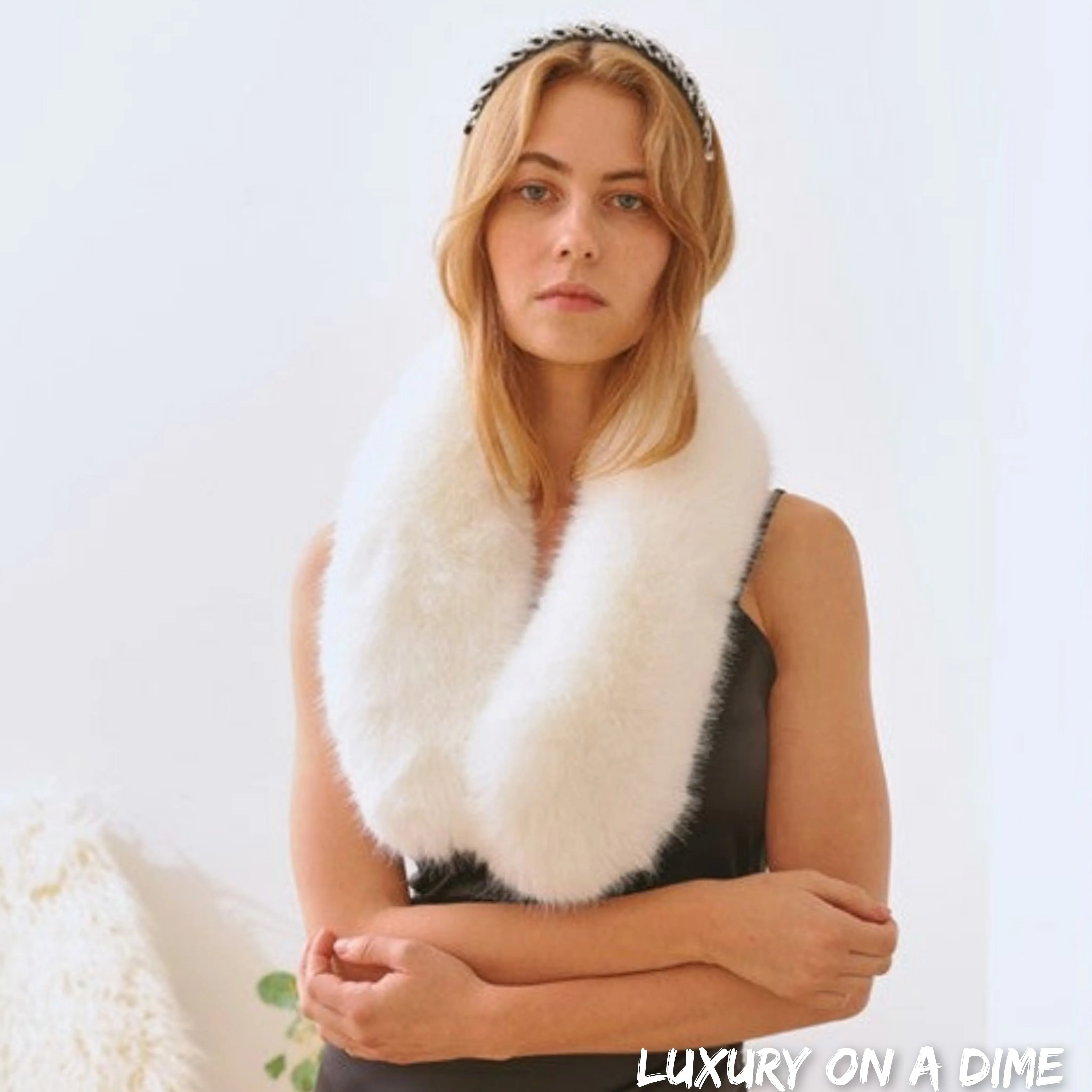 Plush Vegan Faux Fur Retro Collar Scarf Luxury Fashion Statement Accessory