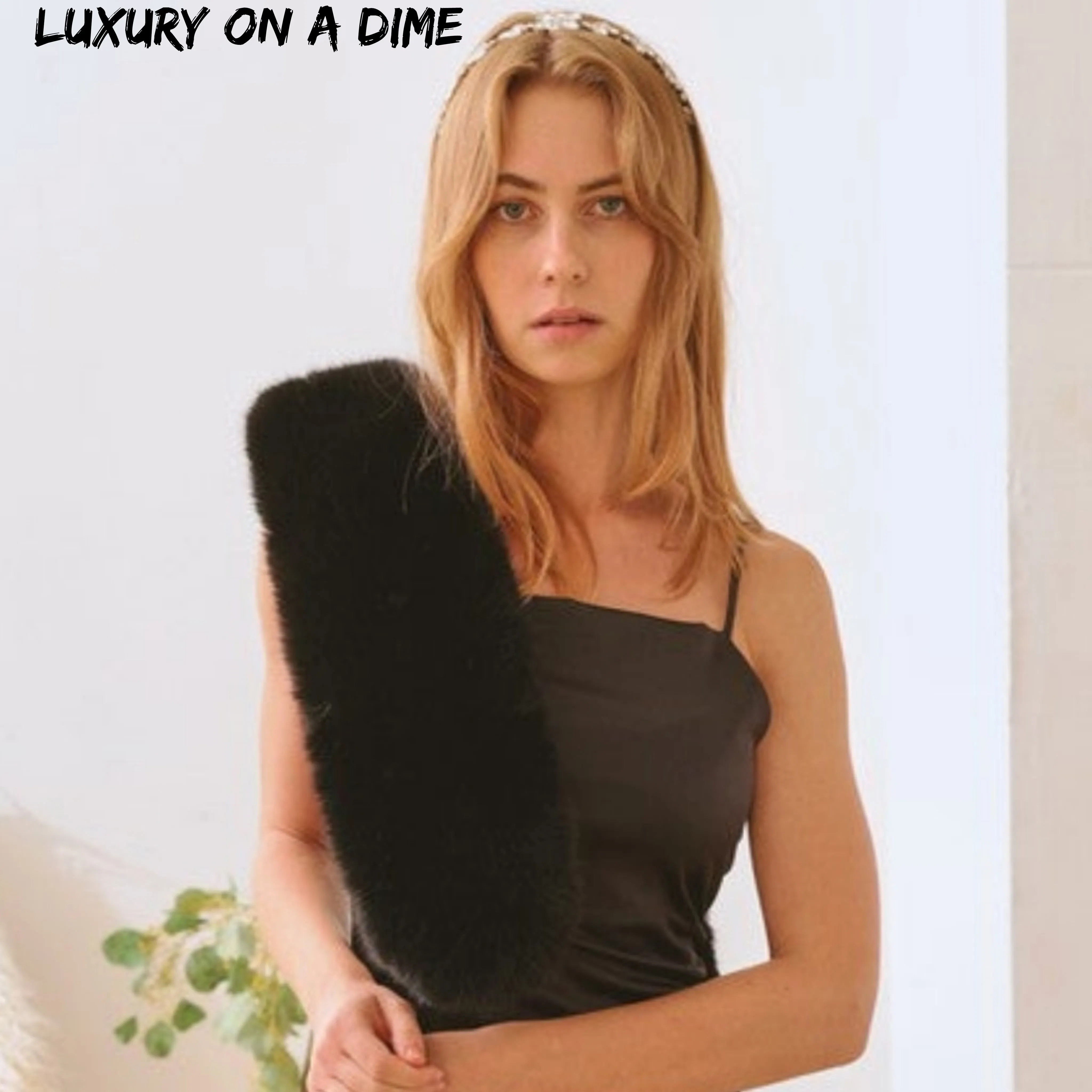 Plush Vegan Faux Fur Retro Collar Scarf Luxury Fashion Statement Accessory