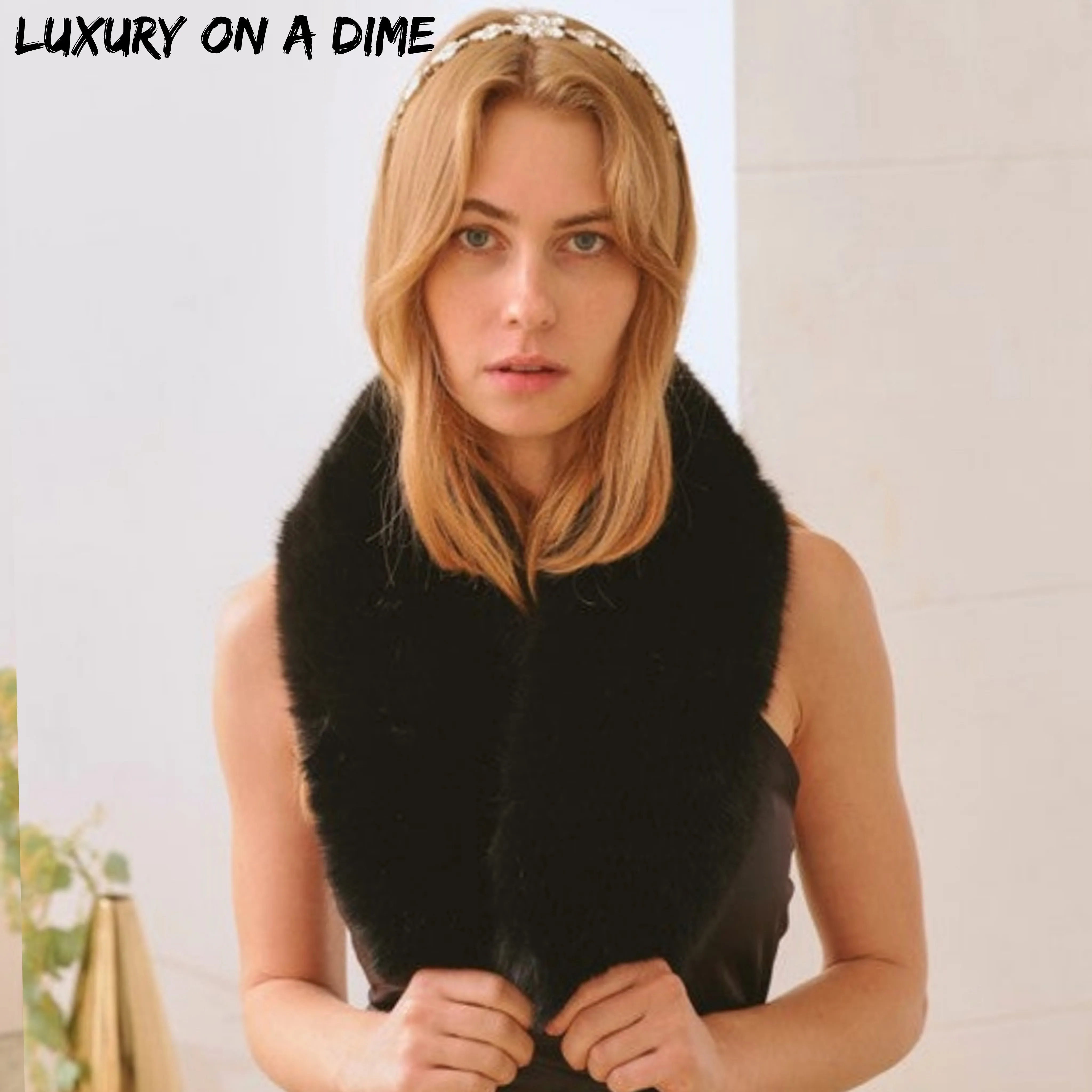 Plush Vegan Faux Fur Retro Collar Scarf Luxury Fashion Statement Accessory
