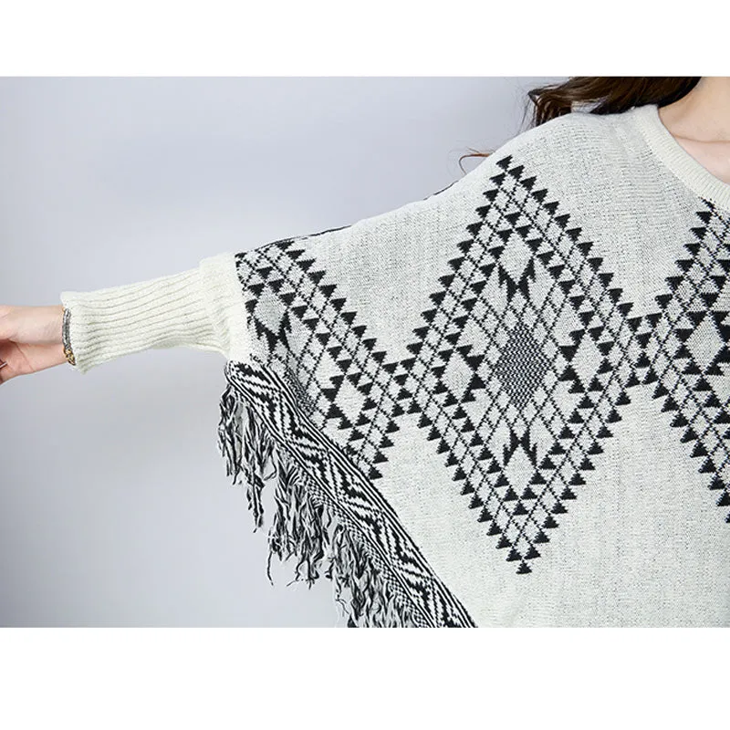Shannon - Black or white poncho with diamonds
