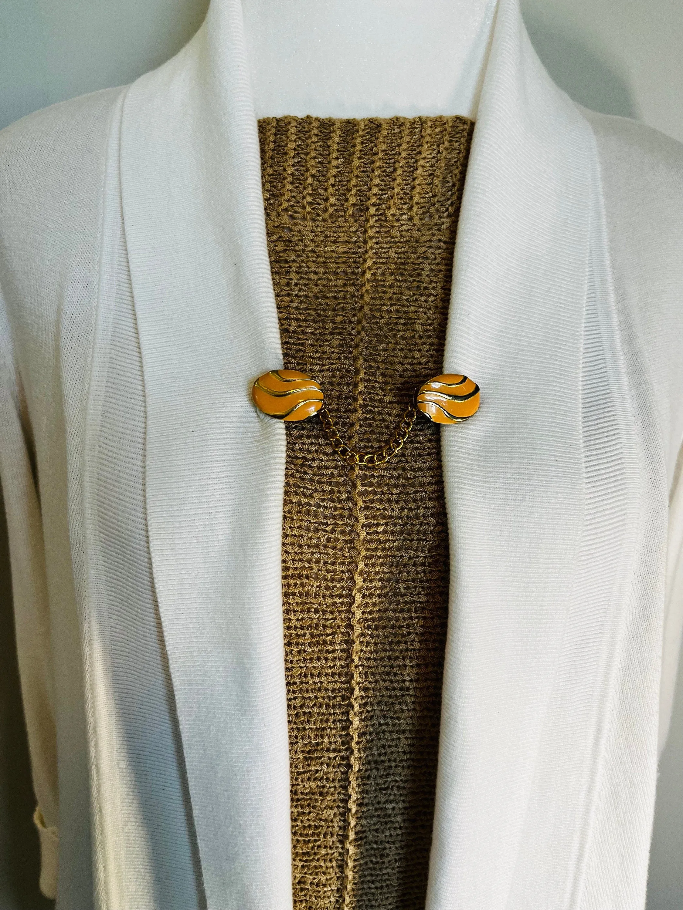 Sweater Clips Oval Retro Sweater Clip for Cardigan Clips for Cloak Clasp Dress Fastener Chain Cinch Clip Birthday Gift for mom Gift for Her